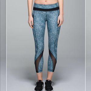 Lululemon Inspire Tight II *Full-On Luxtreme blue Black Pebble Print Leggings